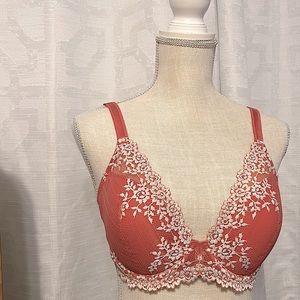 Wacoal PUSH UP bra—- Coral/White Lace